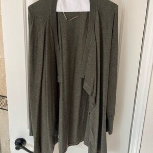 Loft Olive Green Women's Cardigan Size Small